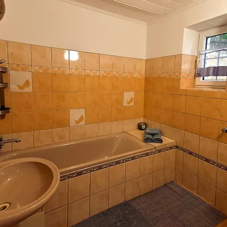86 Apartman Potŭčky